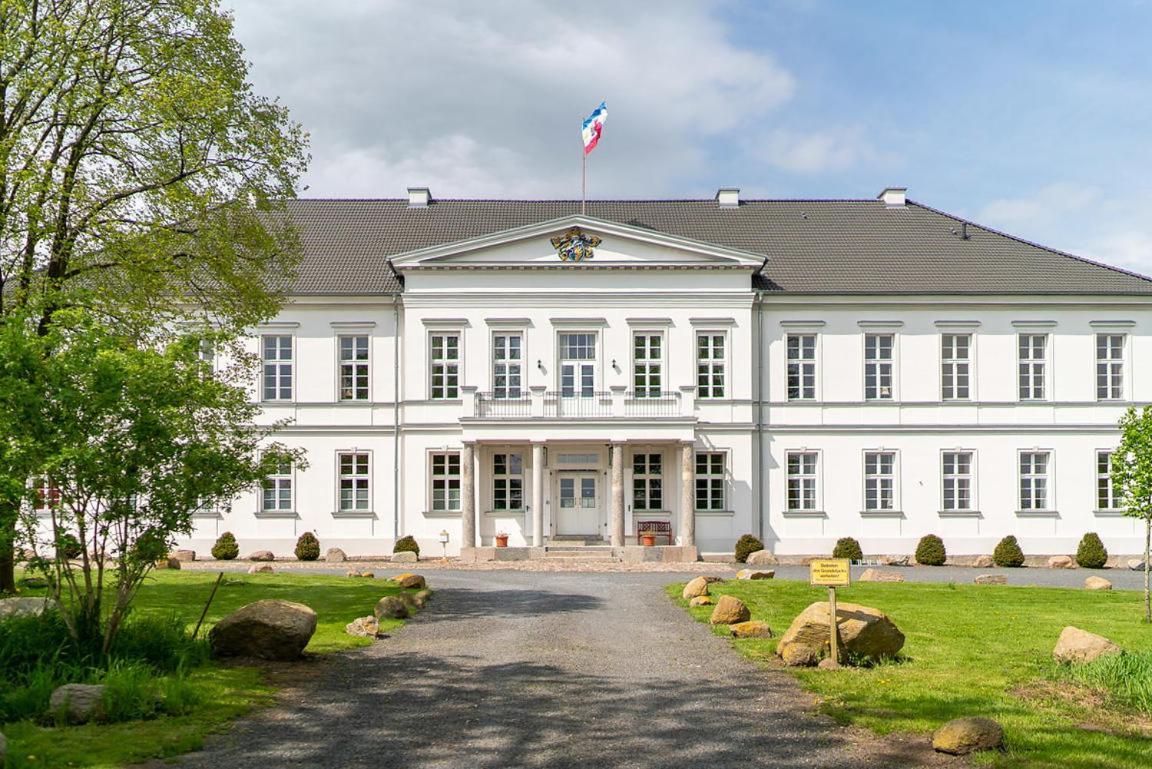 Gutshaus Gross Helle Apartment Moelln Exterior photo